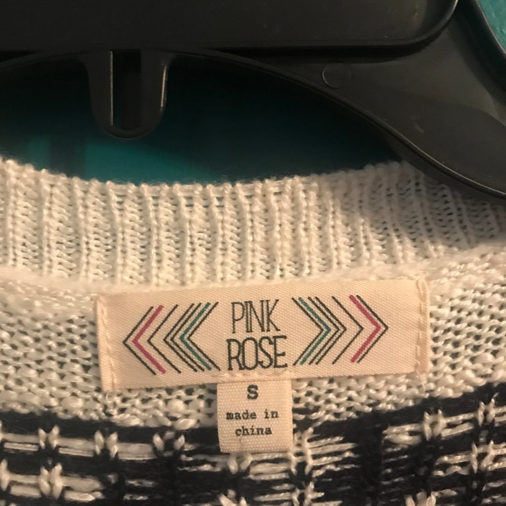 Off white and Black Cardigan - Picture 3 of 3